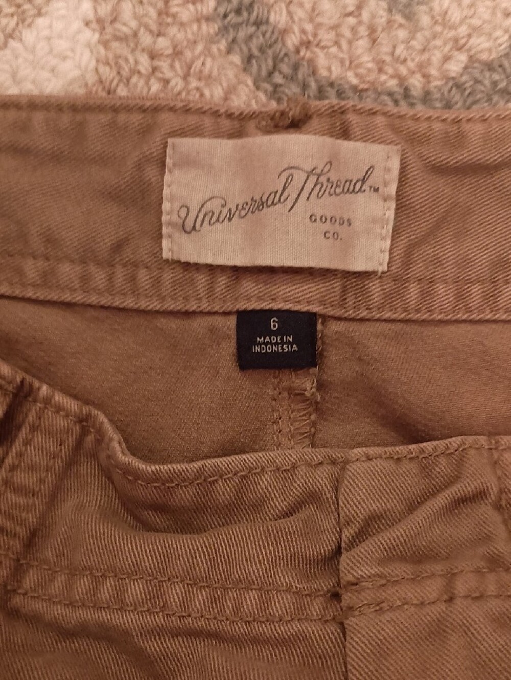 Universal Thread Shorts - Picture 2 of 5